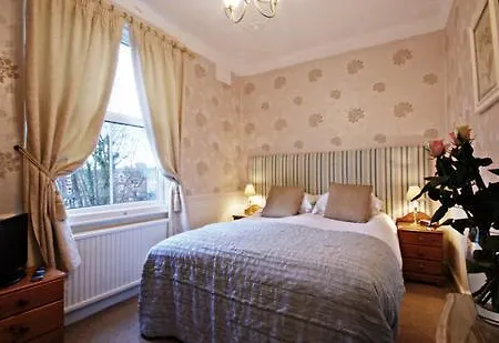 Bed & Breakfast Crook 4*