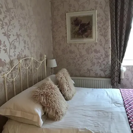 Crook 4* York